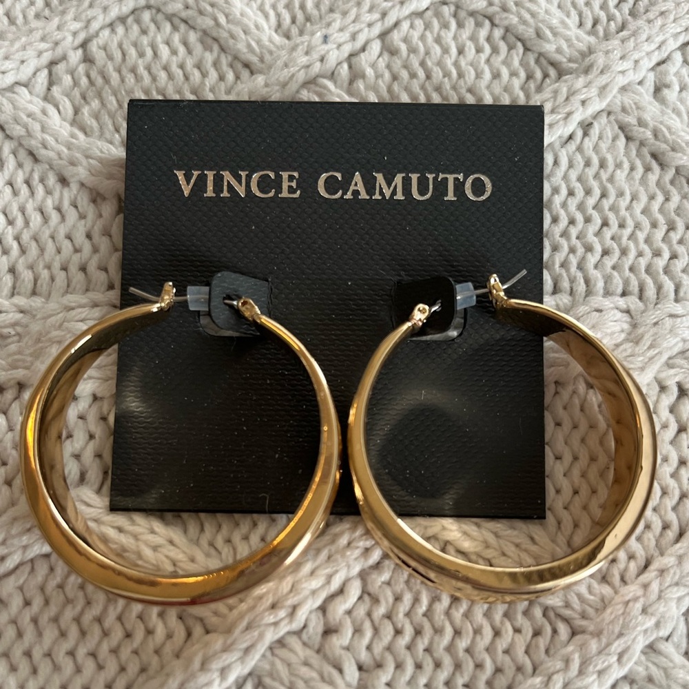 Vince Camuto Designer Gold Hoop Earrings Fashion Jewelry - Picture 8 of 8